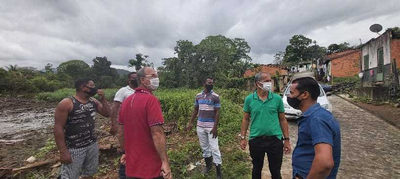Camacã: Serviço de limpeza de esgotos vai acabar com alagamentos em São João do Panelinha